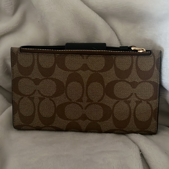 Coach Signature Brown Wallet - Picture 2 of 5